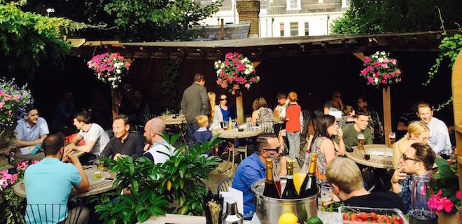 Beer-garden-Tunbridge-Wells-The-Barn